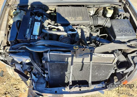 2000 Jeep Grand Cherokee Laredo z USA, uszkodzony, nr VIN 1J4GW48N8YC246206